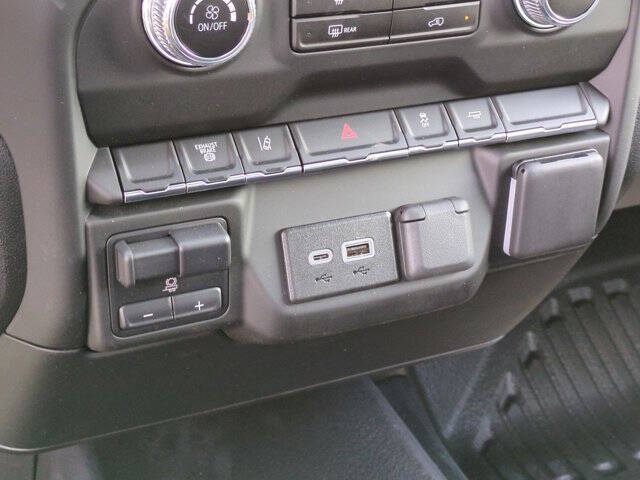 2024 GMC Sierra 2500HD Pro