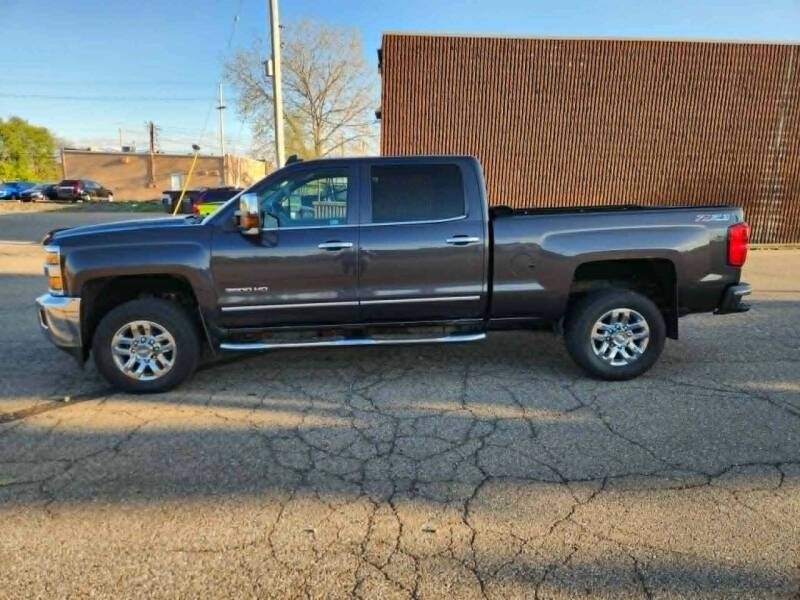 2015 Chevrolet Silverado 3500HD LTZ - Photo 7