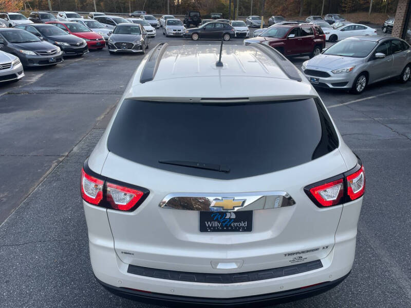 2015 Chevrolet Traverse 2LT photo 9