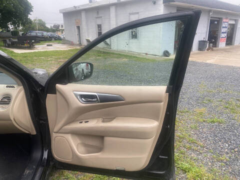 2018 Nissan Pathfinder SV