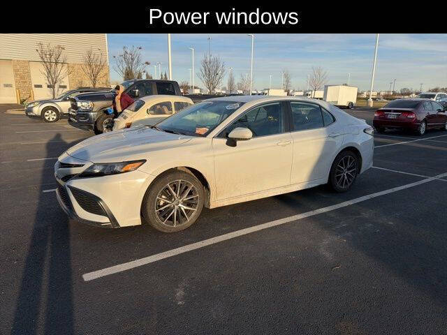2023 Toyota Camry SE