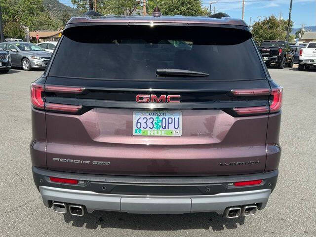 2025 GMC Acadia Elevation