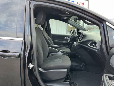 2022 Chrysler Pacifica Touring