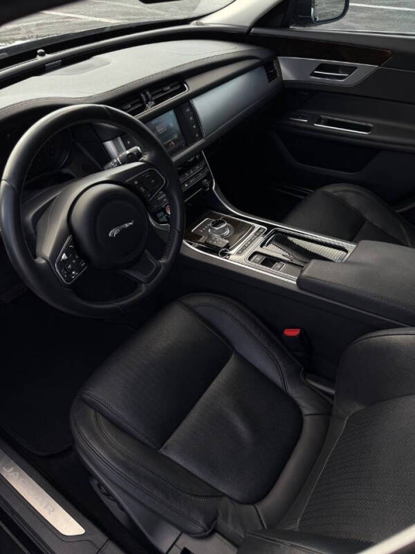 2016 Jaguar XF 35t Prestige