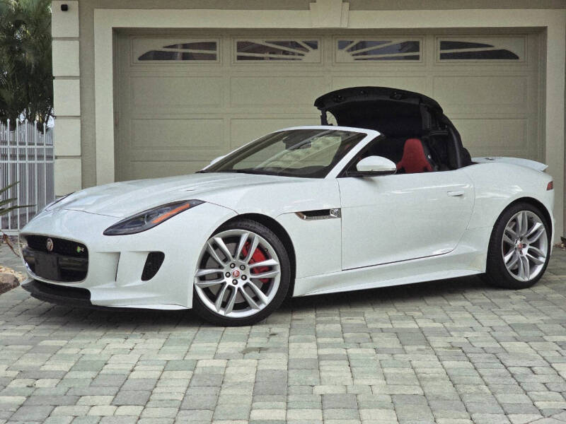 2016 Jaguar F-TYPE R