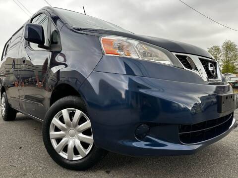 2013 Nissan NV200 for sale at Illinois Auto Sales in Paterson NJ