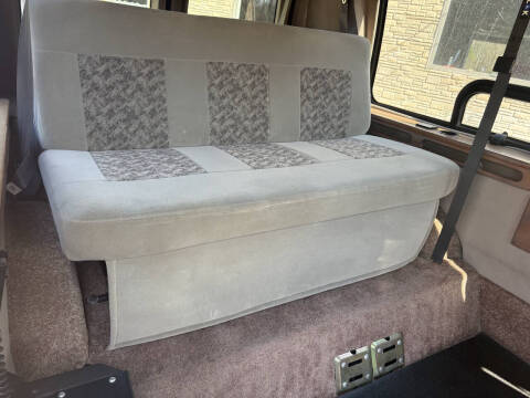 2006 Ford E-Series E-250 SD