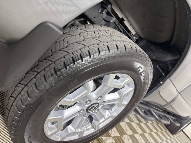 2024 Nissan Titan XD SV