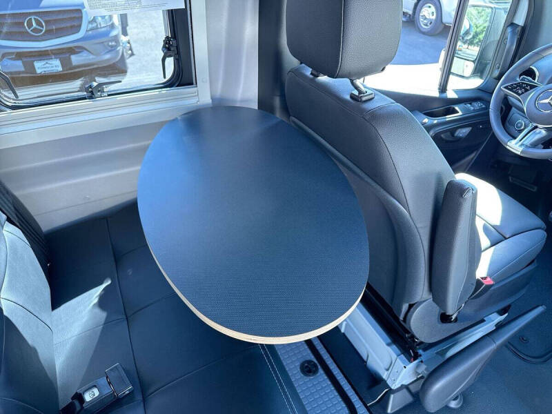 2025 Mercedes-Benz Sprinter
