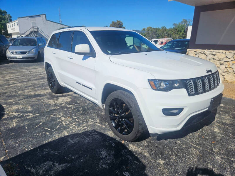 2020 Jeep Grand Cherokee Laredo