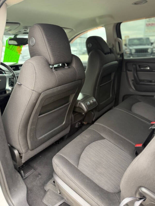 2017 Chevrolet Traverse LT