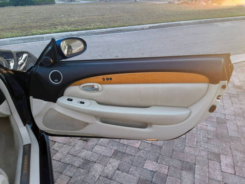 2004 Lexus SC 430