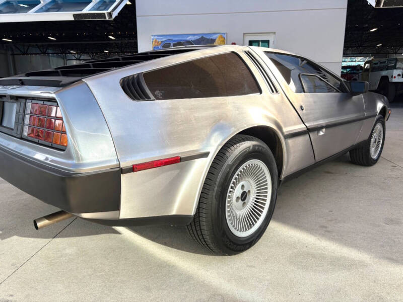 1981 DeLorean DMC-12