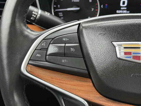 2017 Cadillac XT5 Platinum