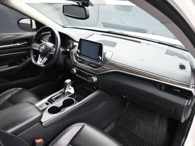 2020 Nissan Altima 2.0 Platinum