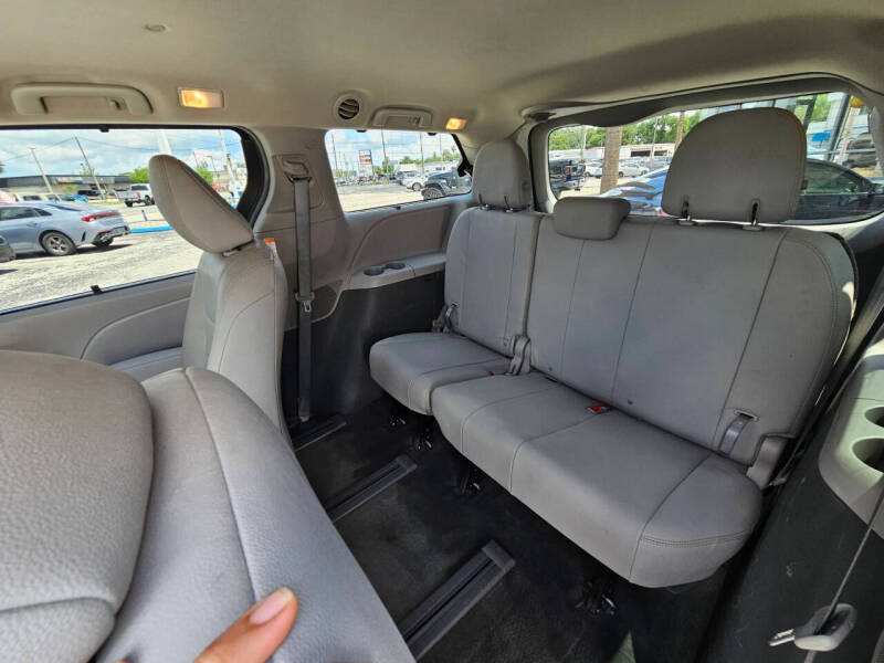 2017 Toyota Sienna