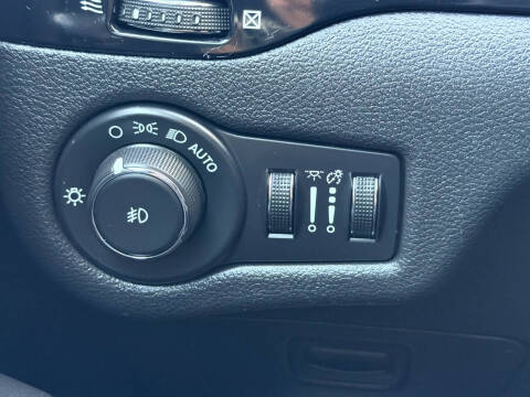 2020 Jeep Cherokee Altitude
