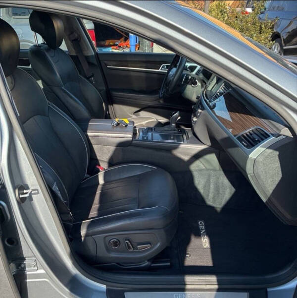 2015 Hyundai Genesis 3.8L