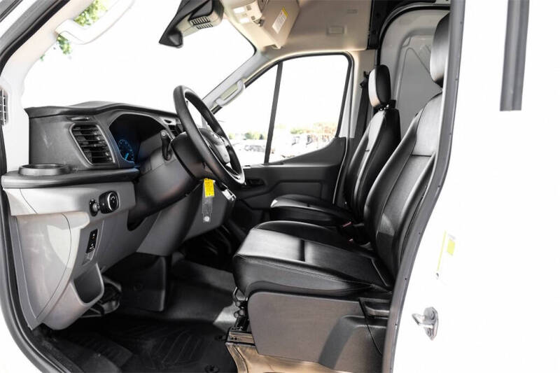 2022 Ford E-Transit 350