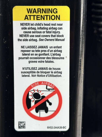 2023 Land Rover Defender 130 X-Dynamic SE