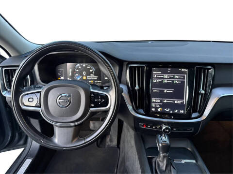 2019 Volvo S60 T6 Momentum