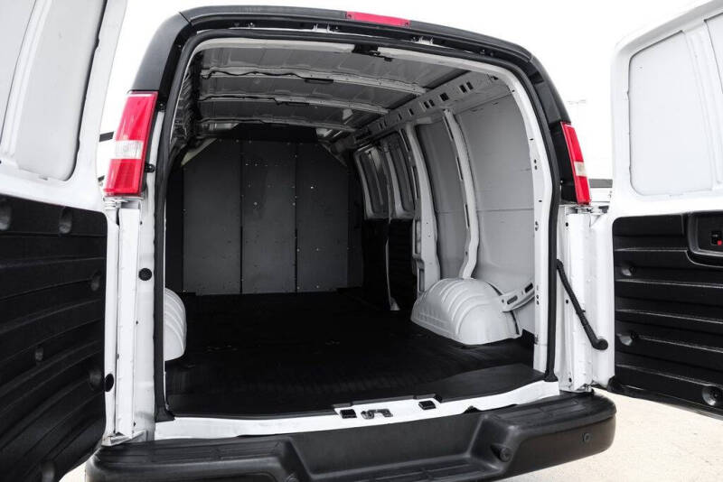 2021 Chevrolet Express 2500