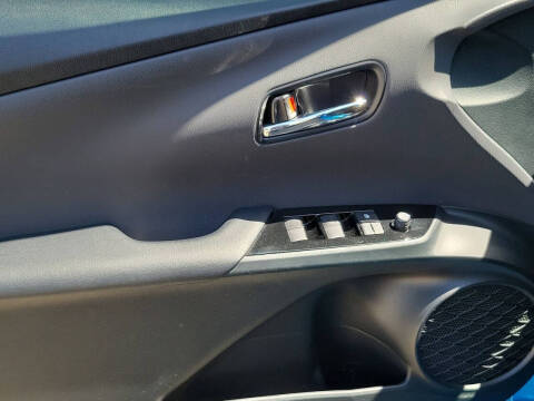 2022 Toyota Prius LE