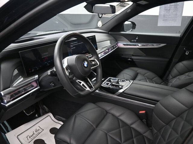 2023 BMW 7 Series 740i
