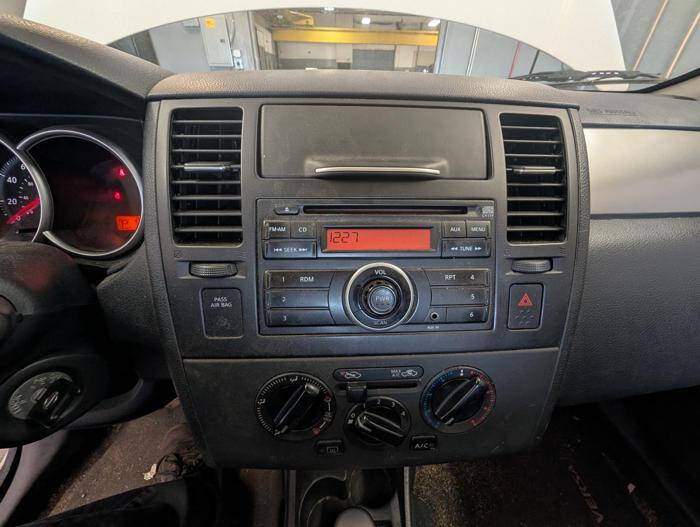 2012 Nissan Versa 1.8 SL