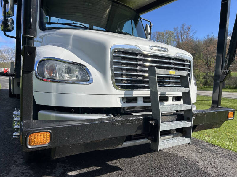 2019 Freightliner Business class M2