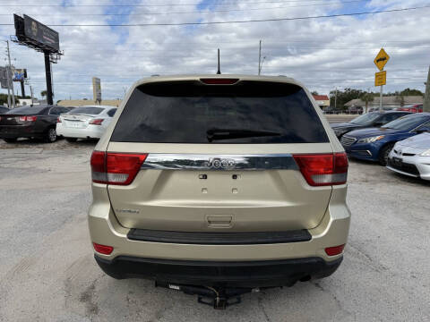 2011 Jeep Grand Cherokee Laredo
