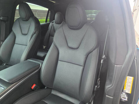 2022 Tesla Model X Plaid