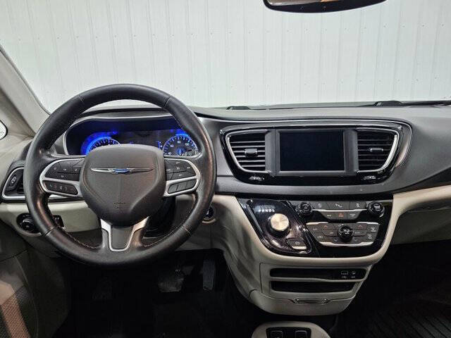 2020 Chrysler Pacifica Touring