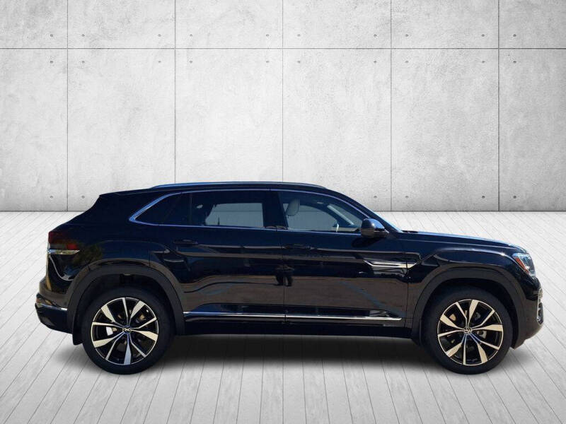 2026 Volkswagen Atlas Cross Sport SEL Premium R-Line 4Motion