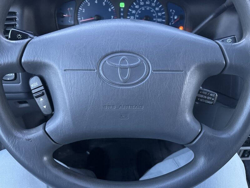 2002 Toyota Sienna LE
