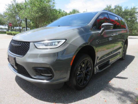 2021 Chrysler Pacifica Touring