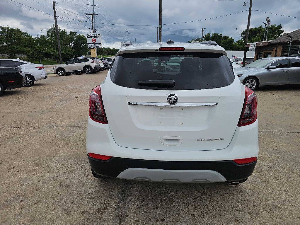 White 2020 Buick Encore Preferred Preferred 4dr Crossover 2