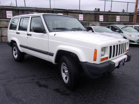 2001 Jeep Cherokee for sale at Delta Auto Sales in Milwaukie OR