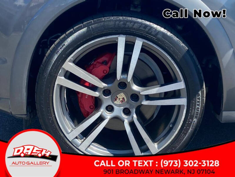 2013 Porsche Cayenne GTS