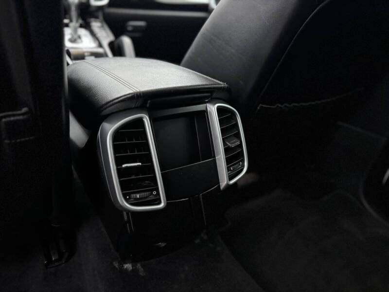 2016 Porsche Cayenne S E-Hybrid