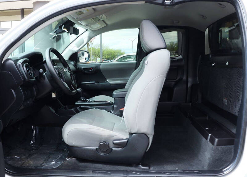 2022 Toyota Tacoma SR