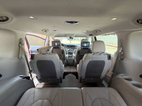 2021 Chrysler Pacifica Touring L