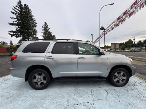 2013 Toyota Sequoia SR5