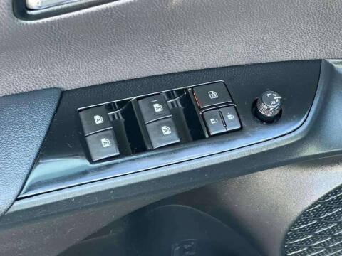 2016 Toyota Prius Three