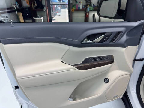 2023 GMC Acadia Denali