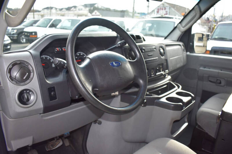 2011 Ford E-Series E-250