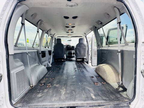 2013 Ford E-Series E-350 SD XL