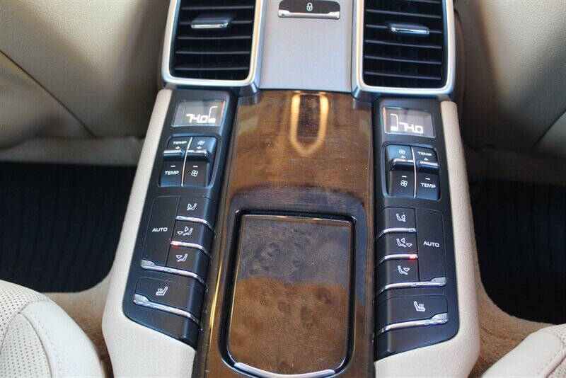 2015 Porsche Panamera 4