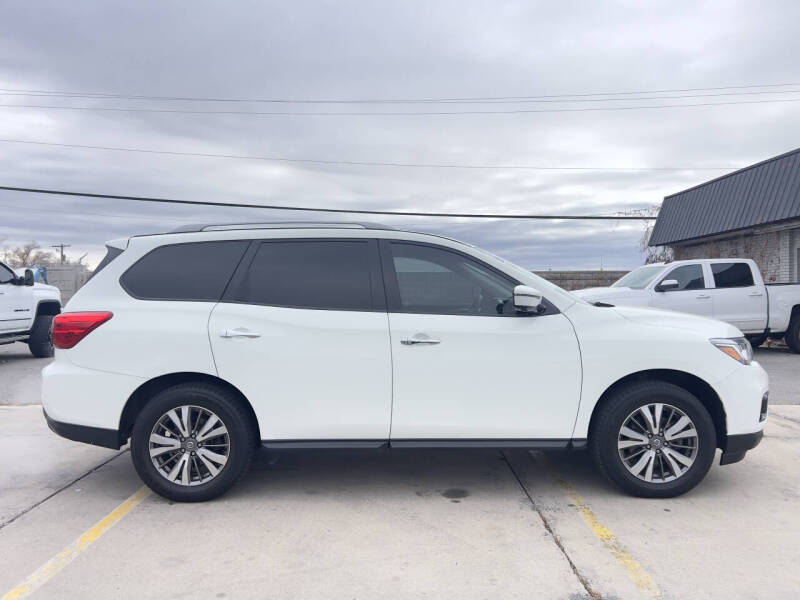 2019 Nissan Pathfinder SL