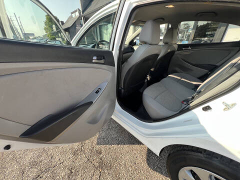 2017 Hyundai Accent SE